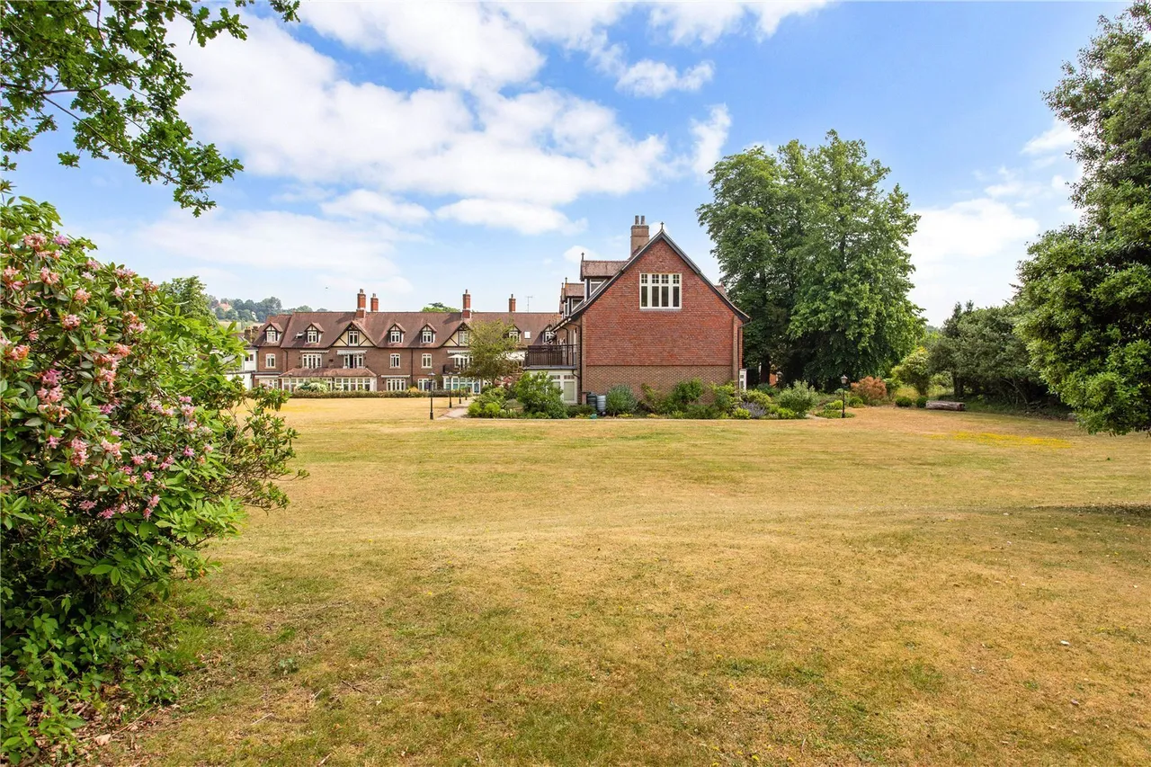 Horsham Road, Bramley, GU5, photo 11