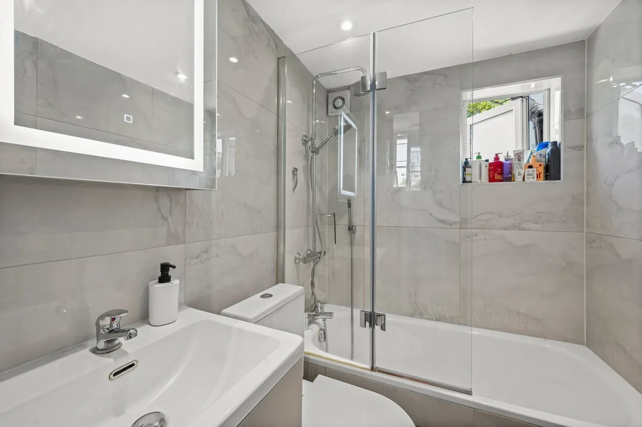 Eburne Road, London, N7, photo 12