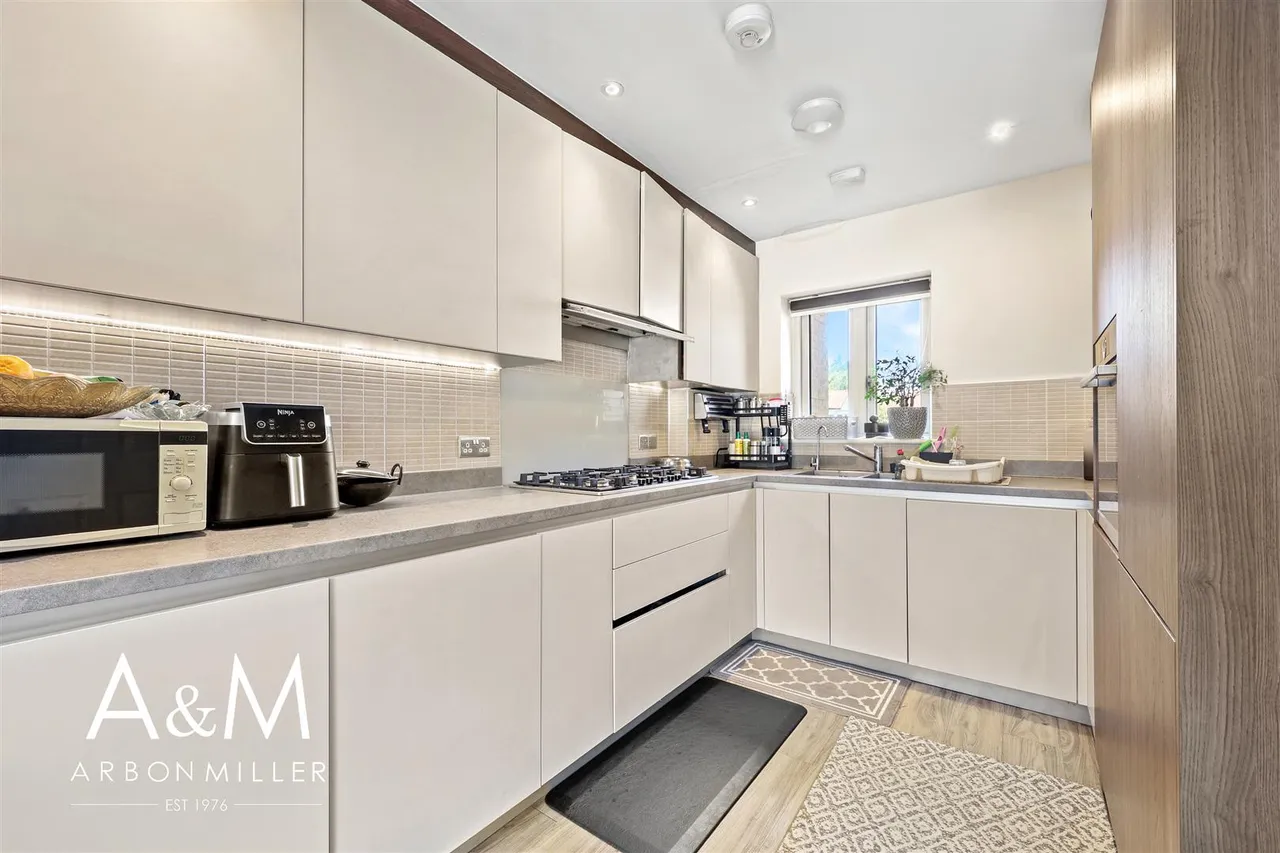 Rachel Close, Barkingside, Essex, Ilford, IG61GP, photo 5
