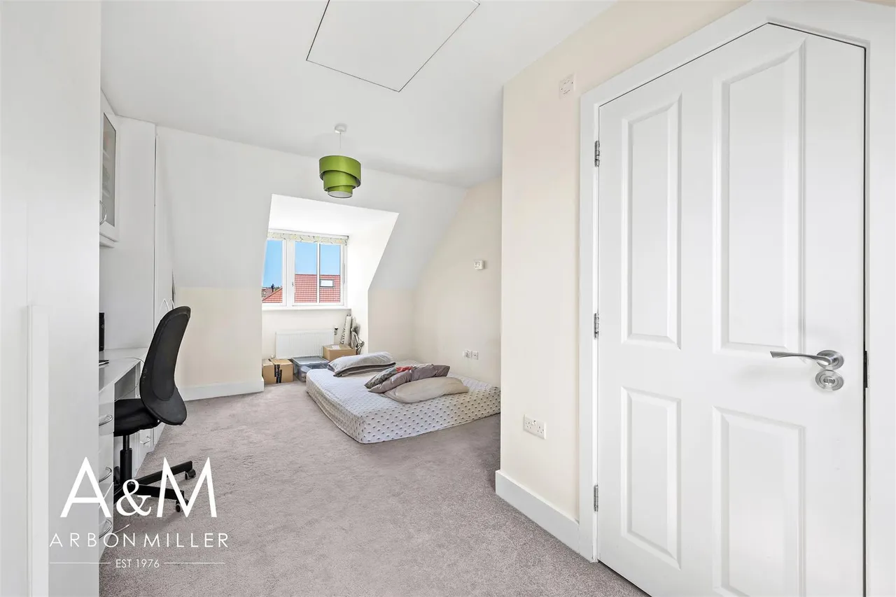 Rachel Close, Barkingside, Essex, Ilford, IG61GP, photo 16