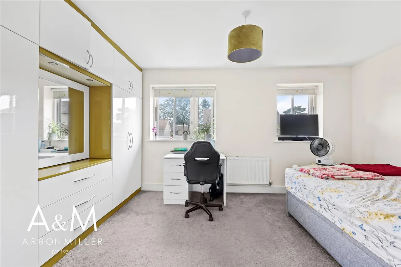 Rachel Close, Barkingside, Essex, Ilford, IG61GP, photo 11