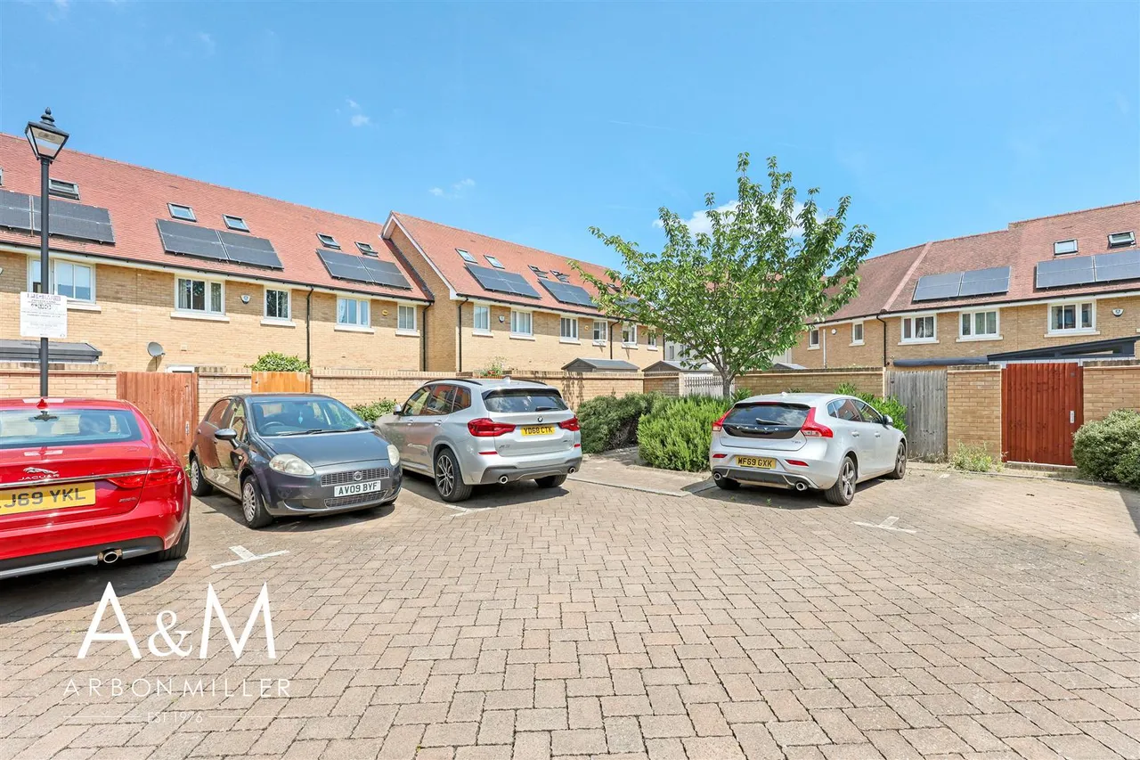 Rachel Close, Barkingside, Essex, Ilford, IG61GP, photo 21