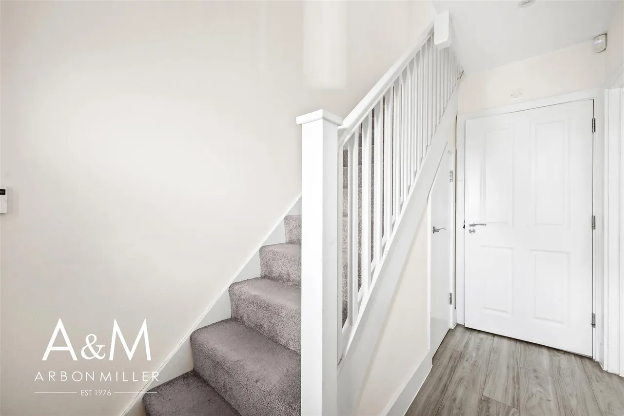 Rachel Close, Barkingside, Essex, Ilford, IG61GP, photo 10