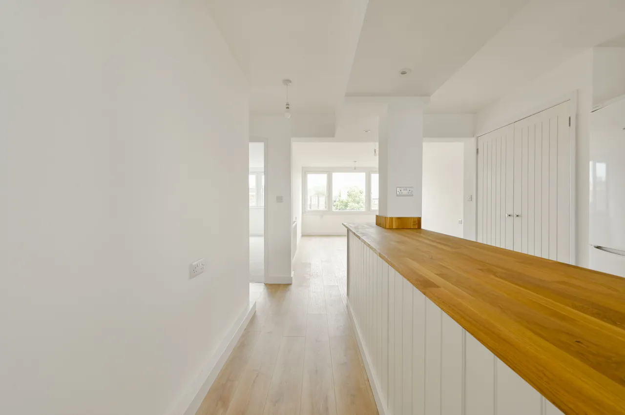 84 Romulus Court, 1 Justin Close, Brentford Dock, photo 4