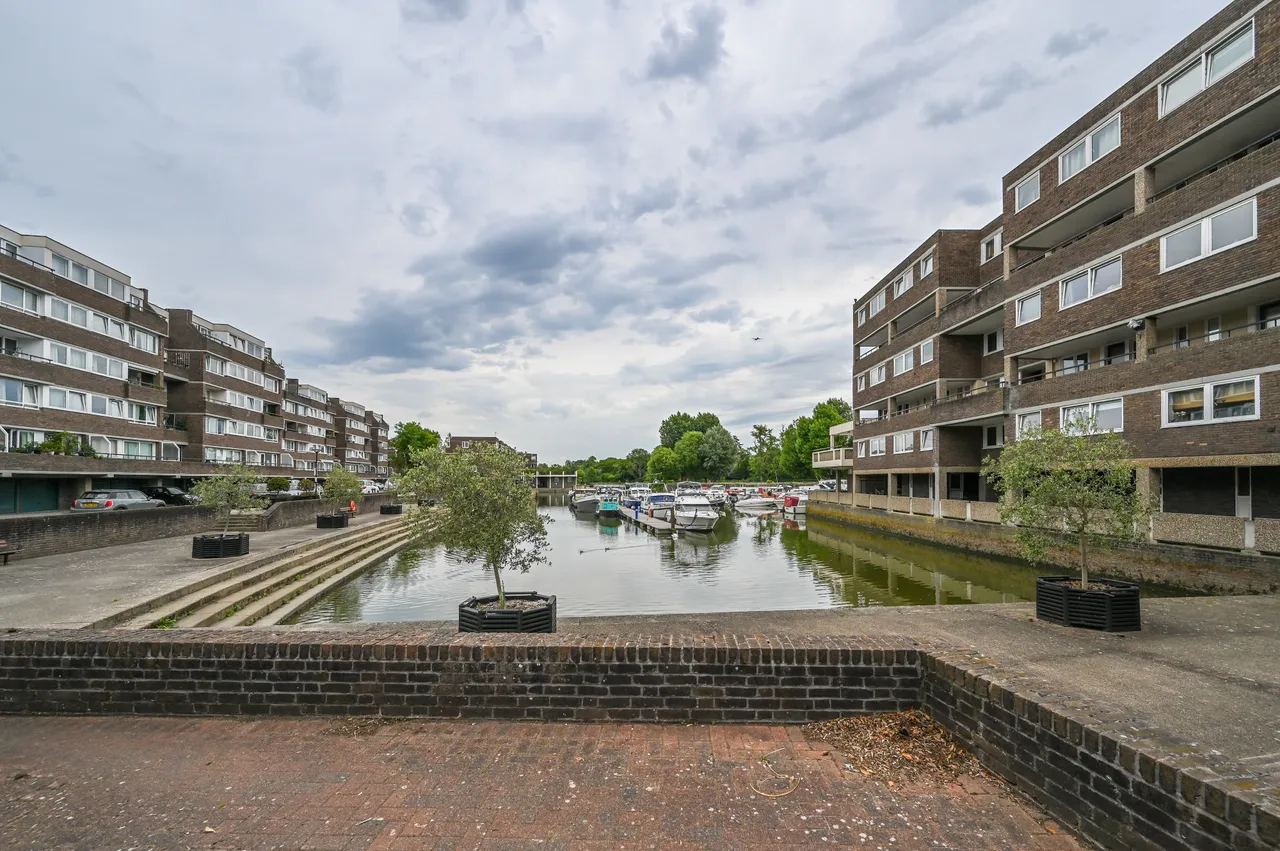 84 Romulus Court, 1 Justin Close, Brentford Dock, photo 6