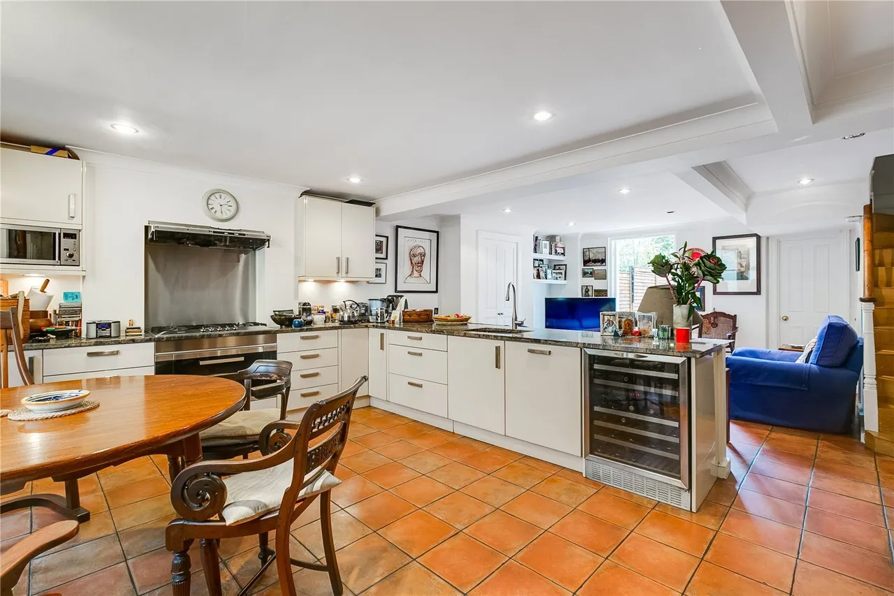 Arundel Terrace, Barnes, SW13, photo 2