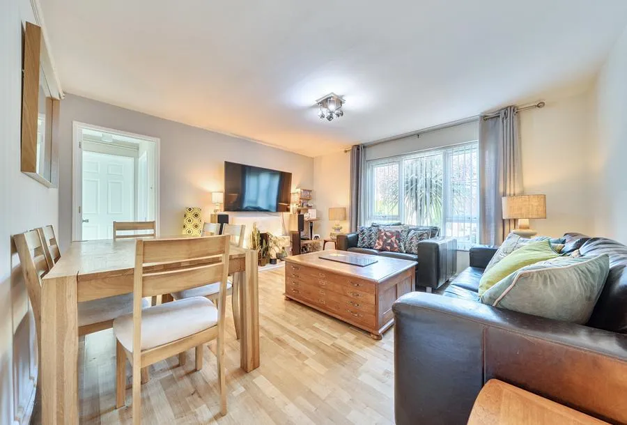 Longlands Road, Bishops Cleeve, GL52, photo 2