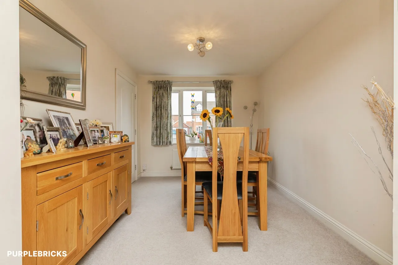 Hutton Close, Trowbridge, BA14, photo 8