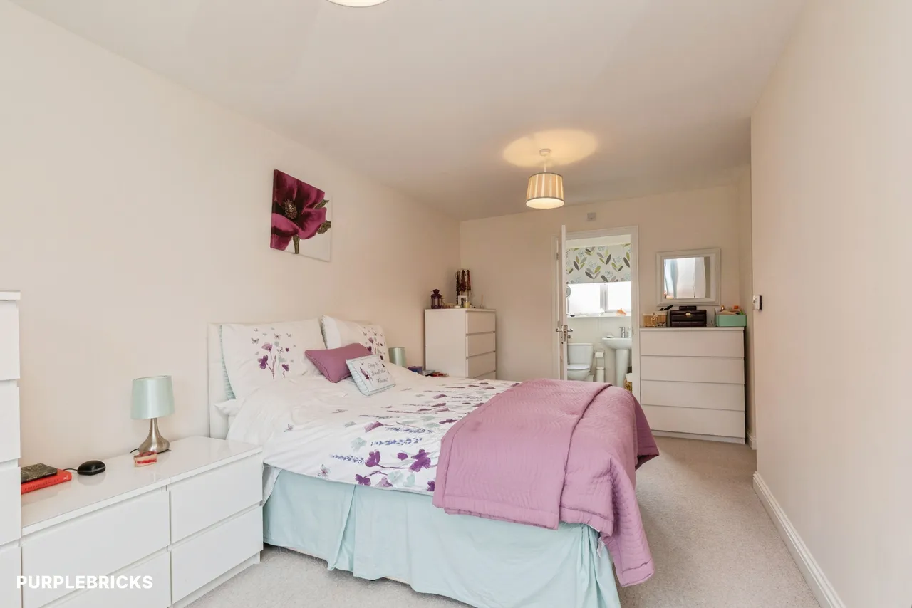 Hutton Close, Trowbridge, BA14, photo 11