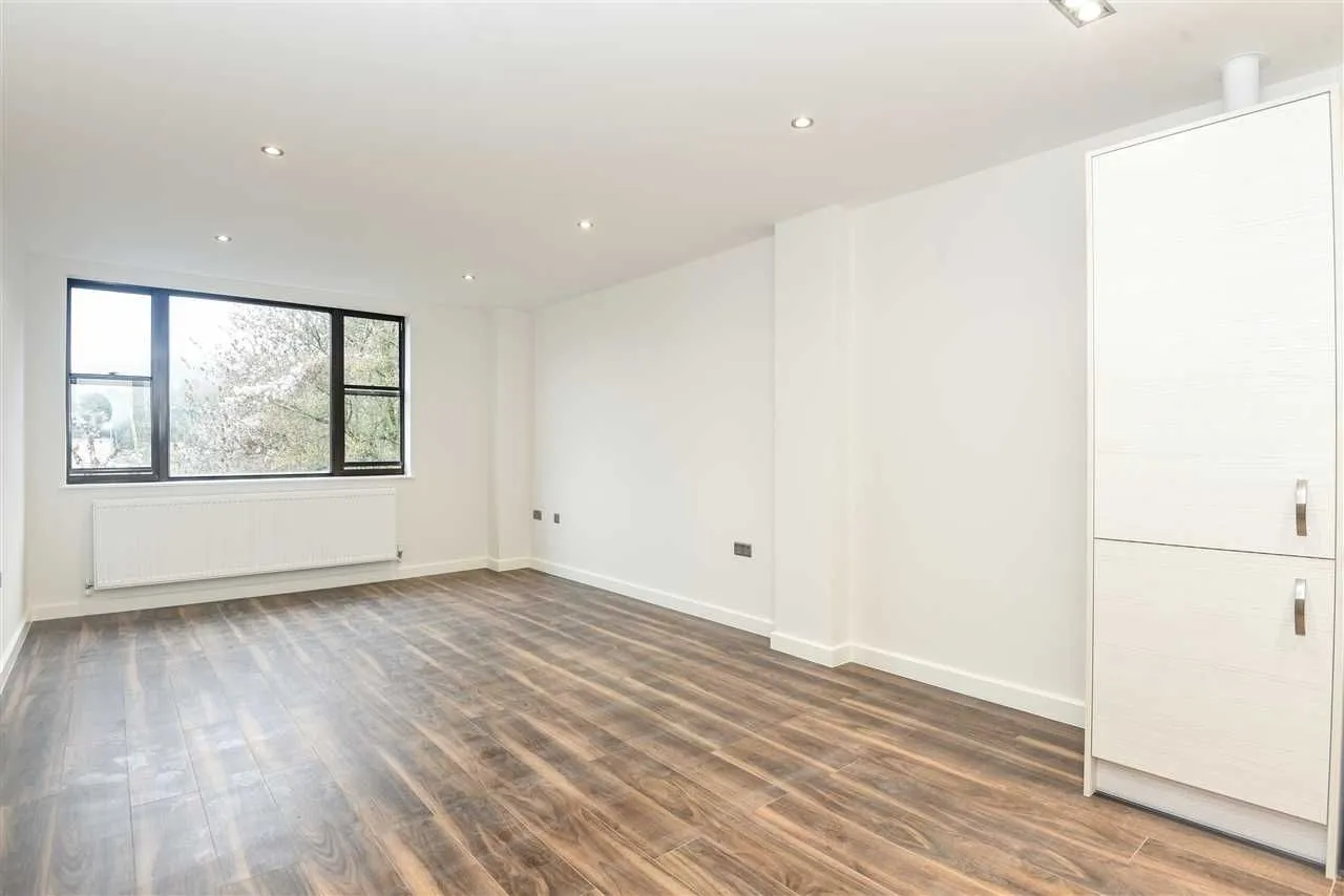 Kotecha Heights, High Wycombe, photo 2