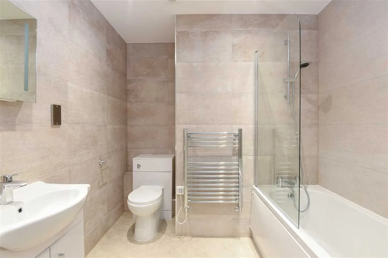 Kotecha Heights, High Wycombe, photo 5