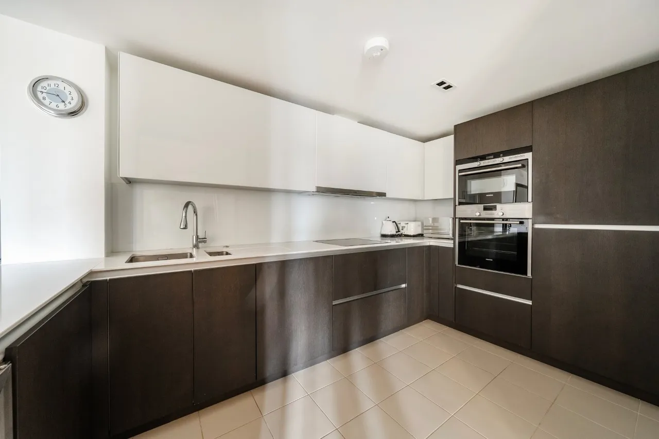 Kew Bridge Road, Brentford, TW8, photo 5
