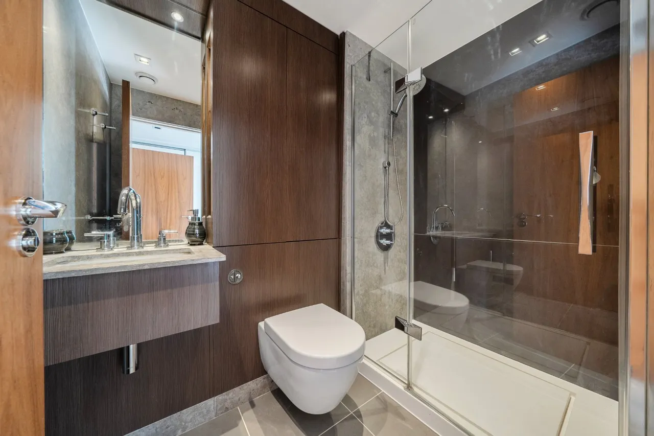 Kew Bridge Road, Brentford, TW8, photo 14