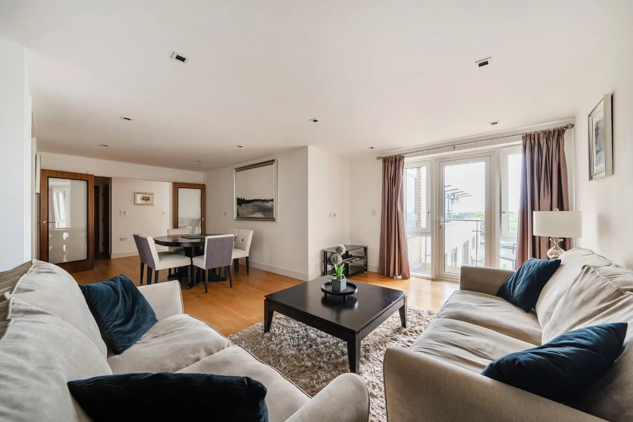 Kew Bridge Road, Brentford, TW8, photo 8