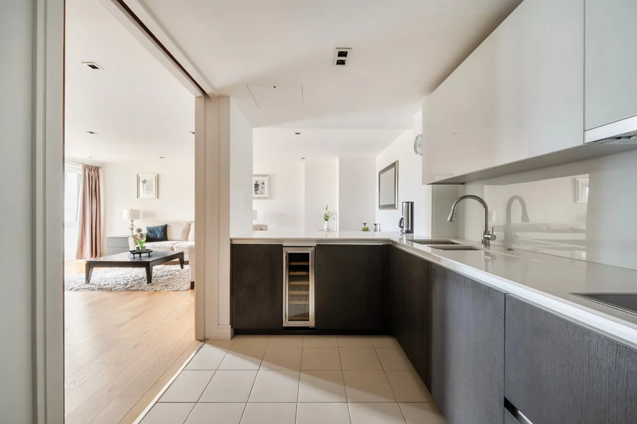 Kew Bridge Road, Brentford, TW8, photo 4