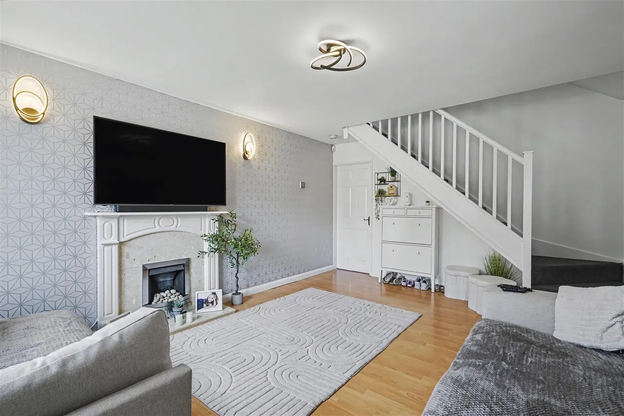 Wittering Close, Long Eaton, NG10, photo 2