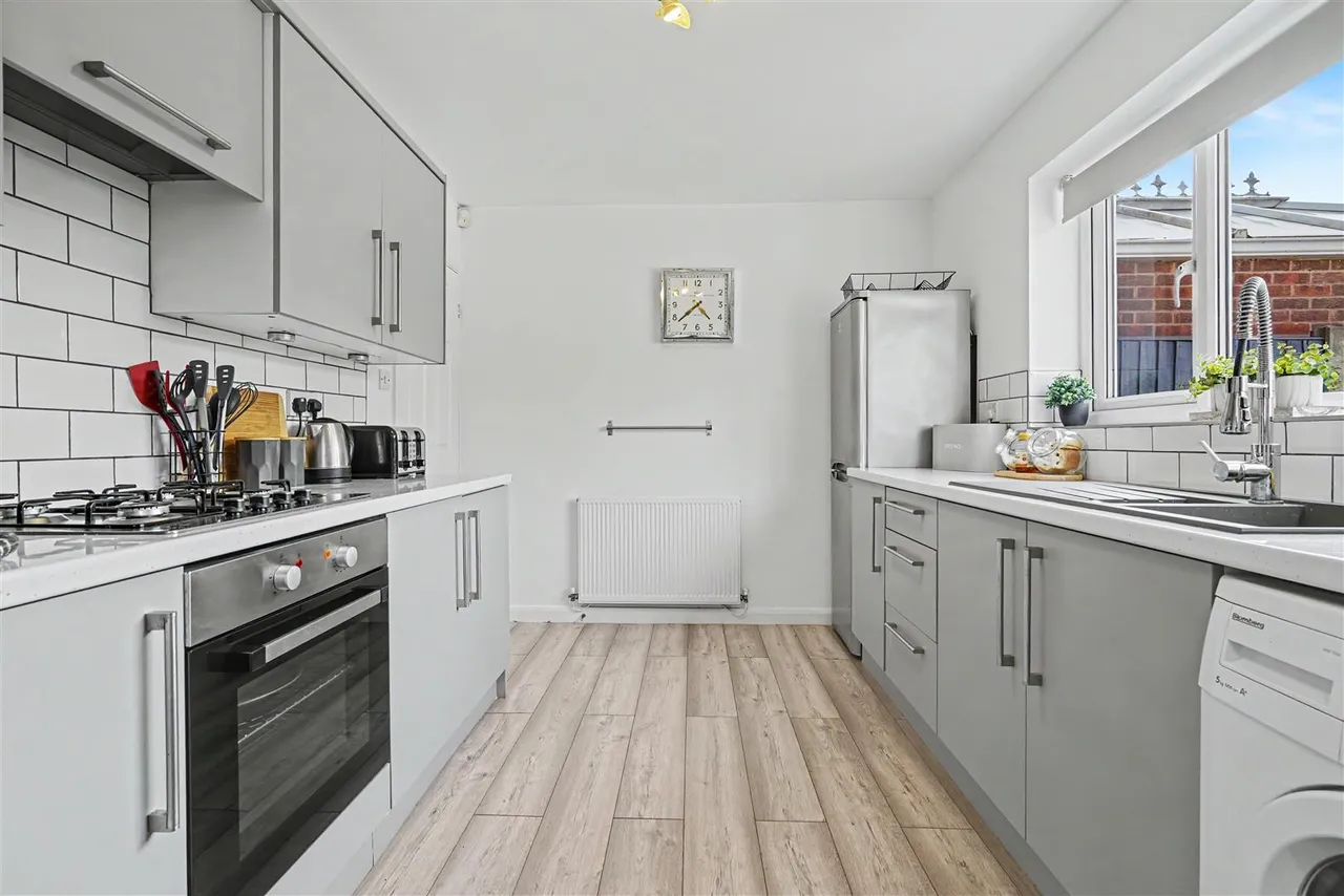 Wittering Close, Long Eaton, NG10, photo 6