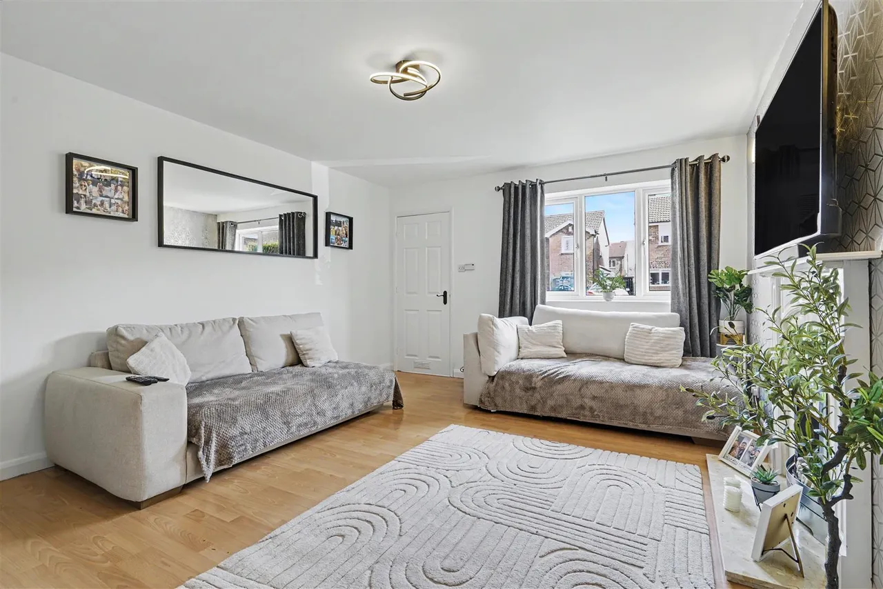 Wittering Close, Long Eaton, NG10, photo 5
