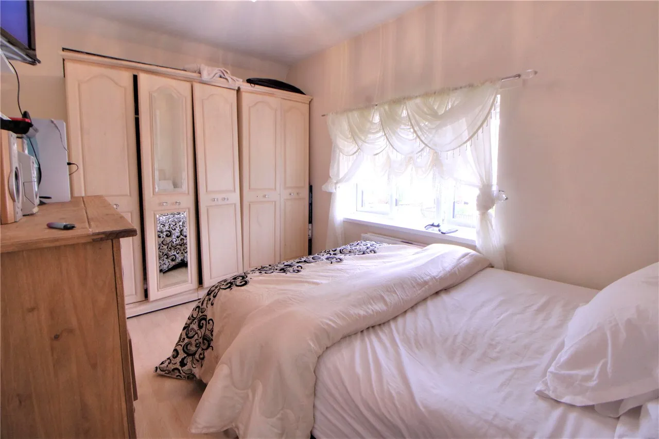Winchester Road, Ash, Surrey, GU12 6SX, photo 11