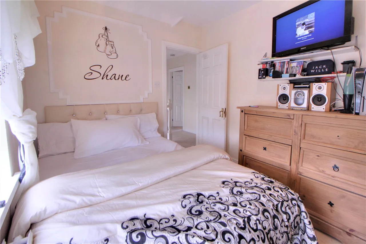 Winchester Road, Ash, Surrey, GU12 6SX, photo 10