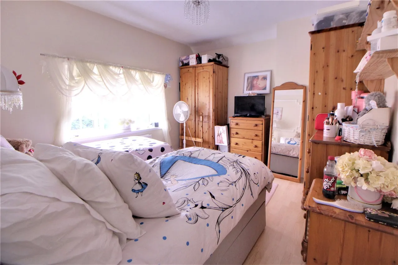 Winchester Road, Ash, Surrey, GU12 6SX, photo 12