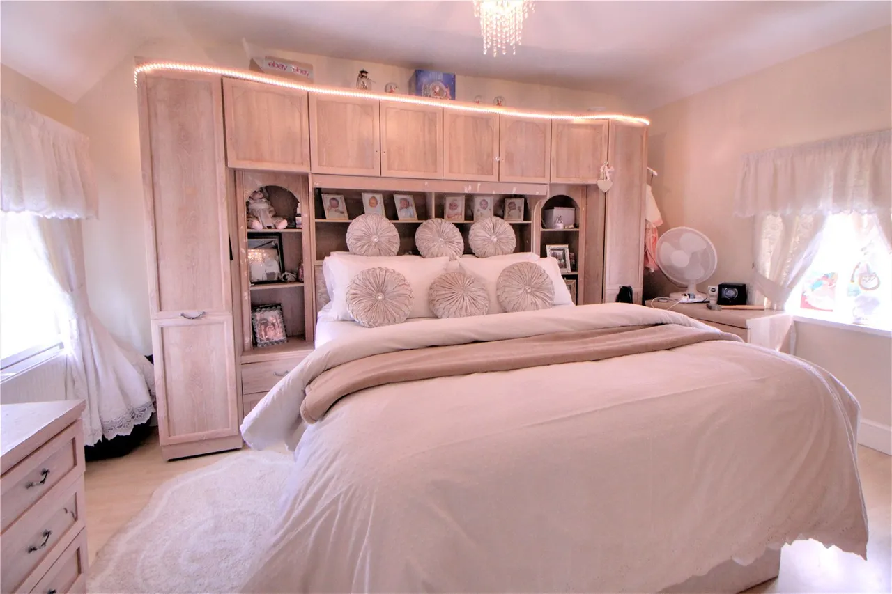 Winchester Road, Ash, Surrey, GU12 6SX, photo 9