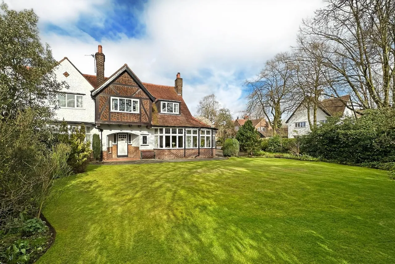 Hale Road, Hale, Cheshire WA15 8DL, photo 39