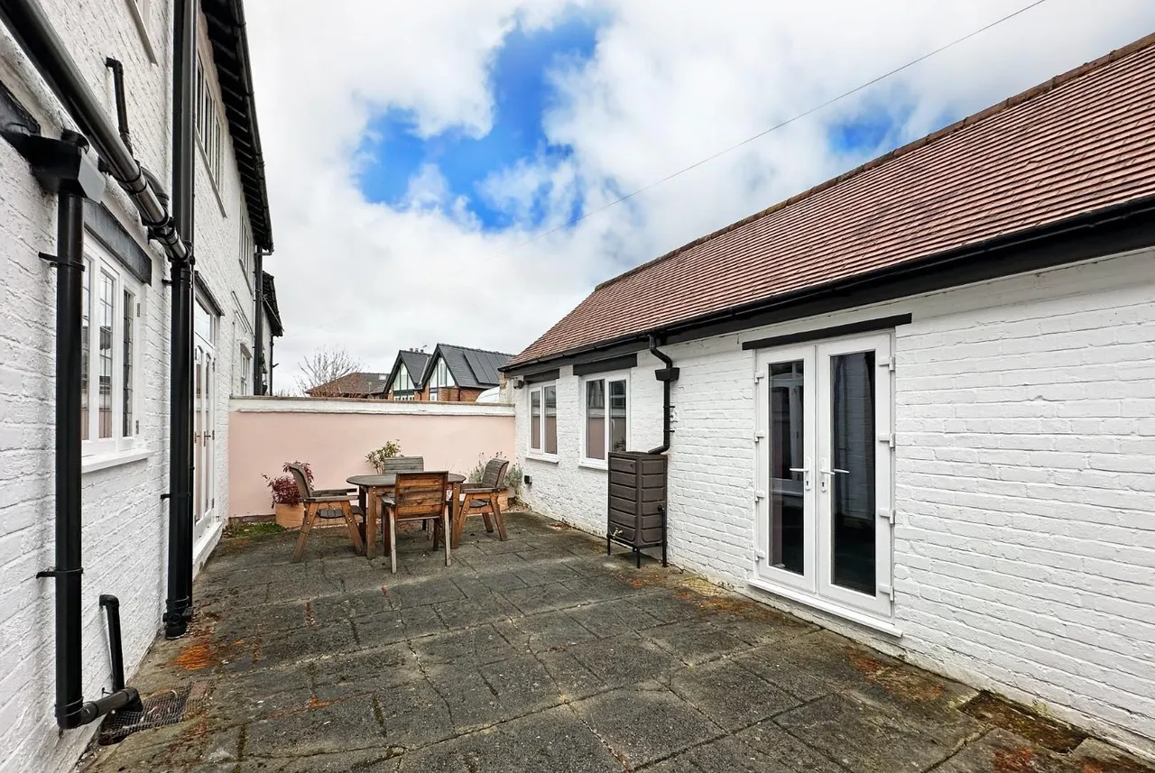 Hale Road, Hale, Cheshire WA15 8DL, photo 35