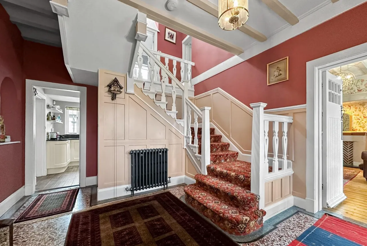 Hale Road, Hale, Cheshire WA15 8DL, photo 8