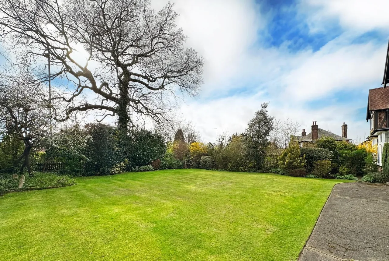 Hale Road, Hale, Cheshire WA15 8DL, photo 36
