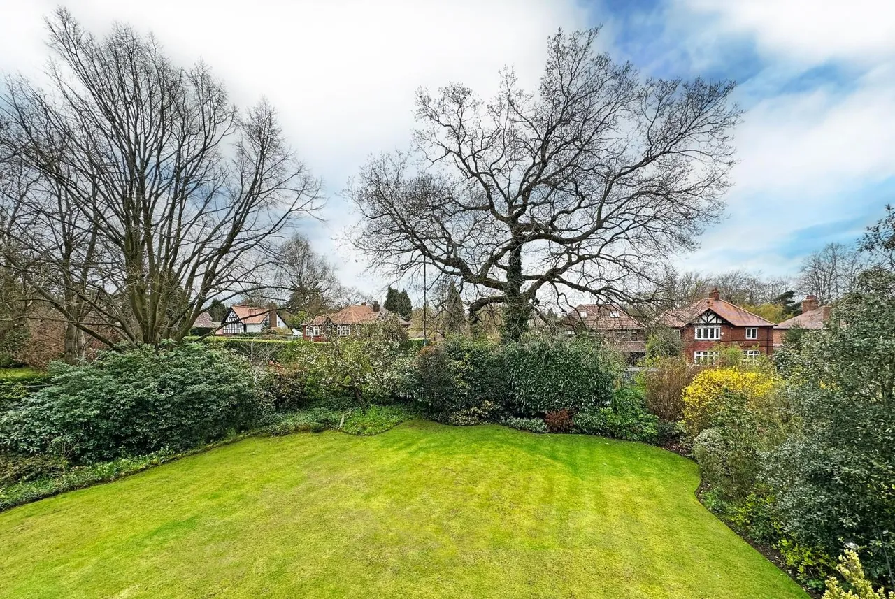 Hale Road, Hale, Cheshire WA15 8DL, photo 22