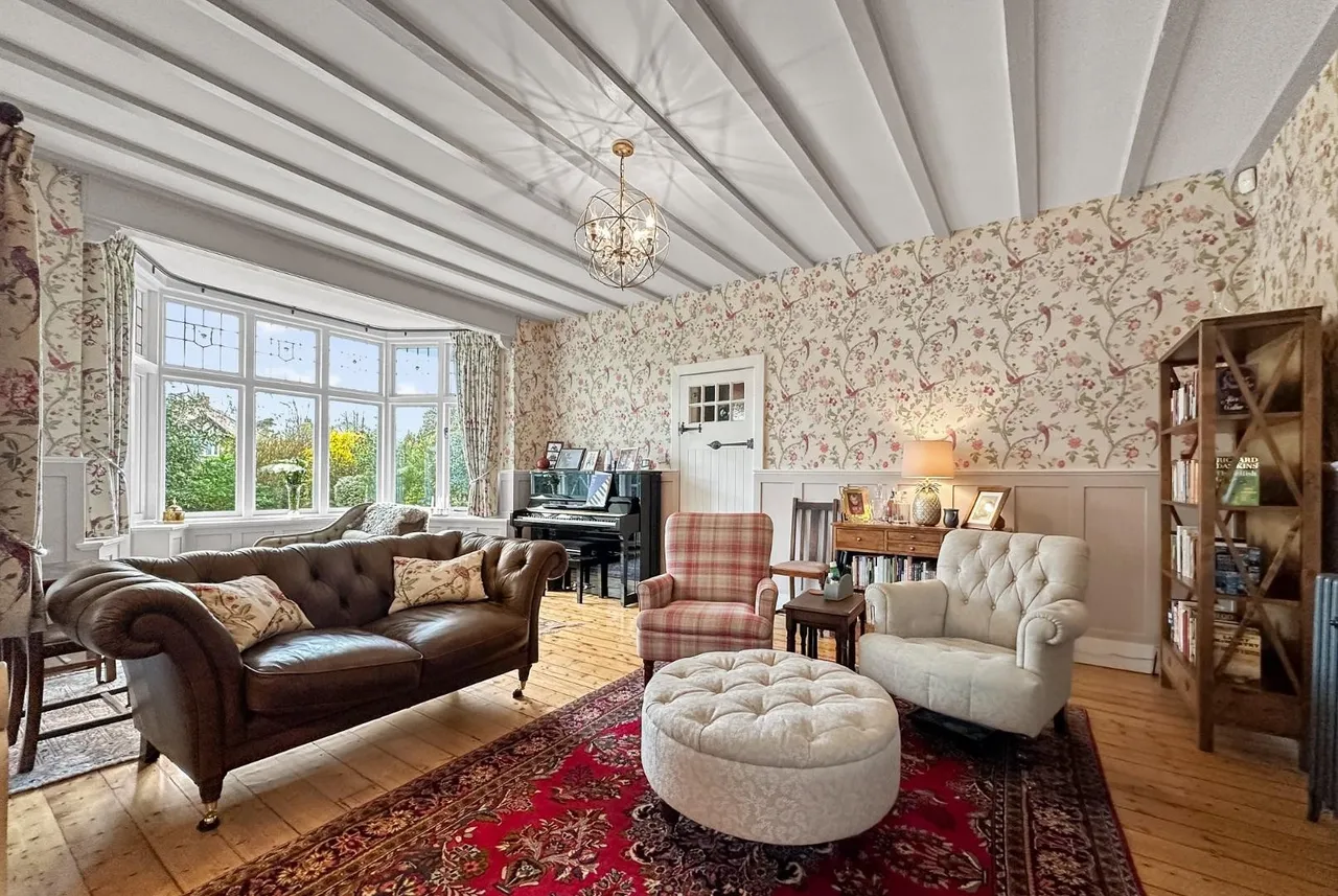 Hale Road, Hale, Cheshire WA15 8DL, photo 24