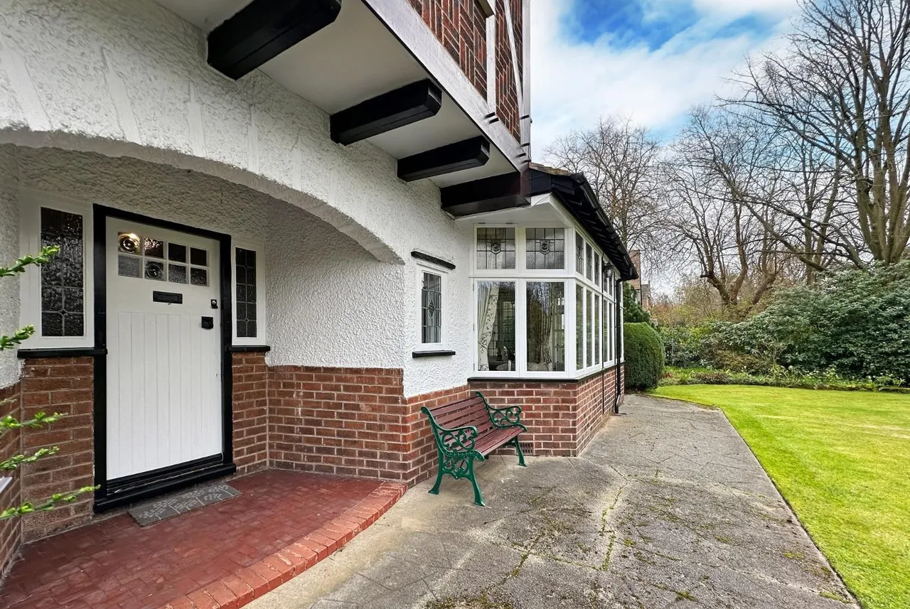 Hale Road, Hale, Cheshire WA15 8DL, photo 38