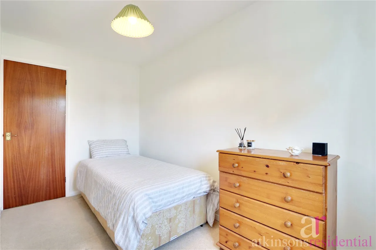 Wellington Road, Enfield, Middlesex, EN1 2PE, photo 15