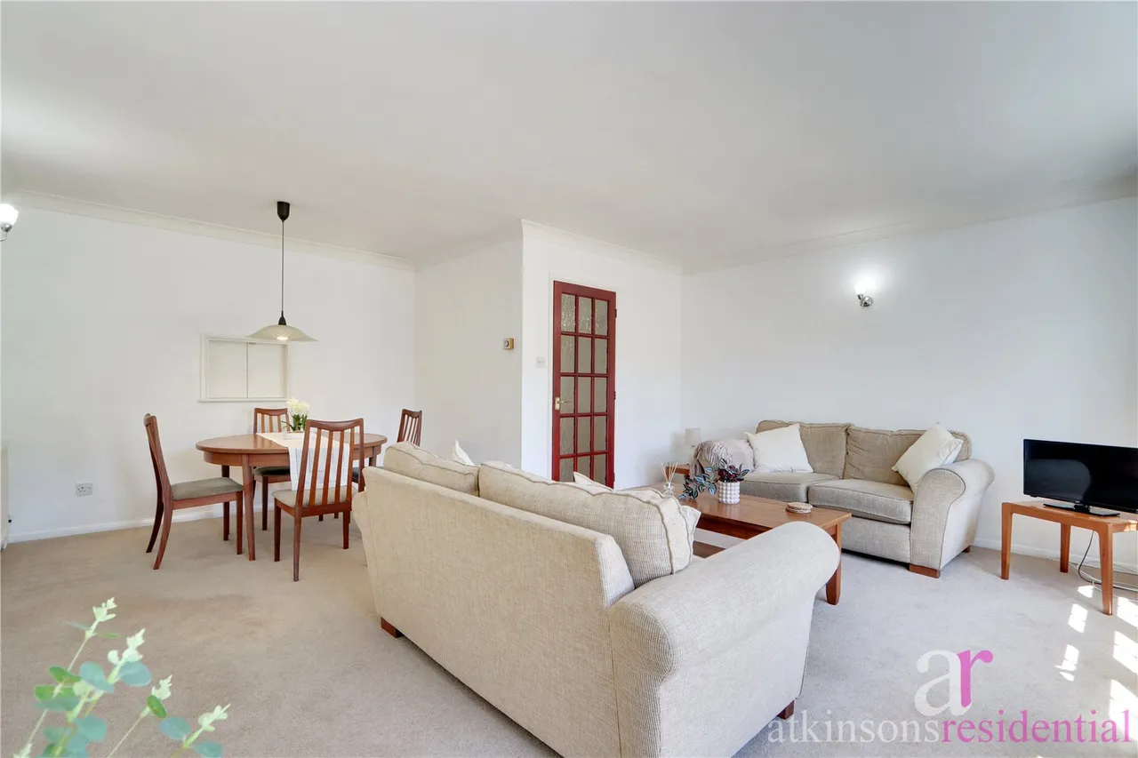 Wellington Road, Enfield, Middlesex, EN1 2PE, photo 3