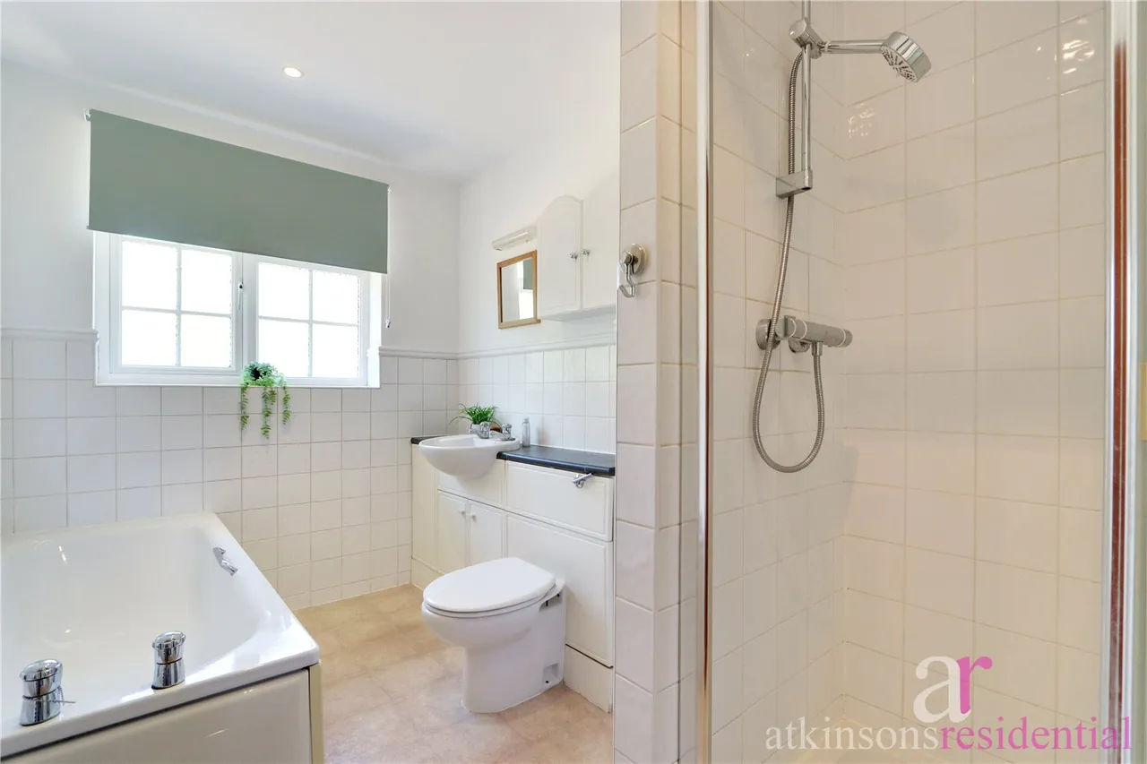 Wellington Road, Enfield, Middlesex, EN1 2PE, photo 12