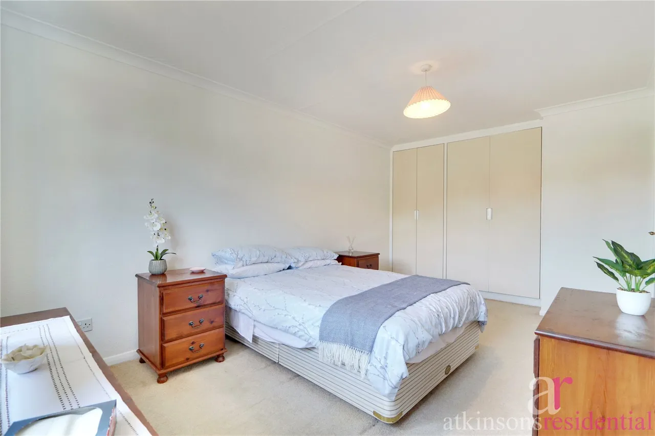 Wellington Road, Enfield, Middlesex, EN1 2PE, photo 11