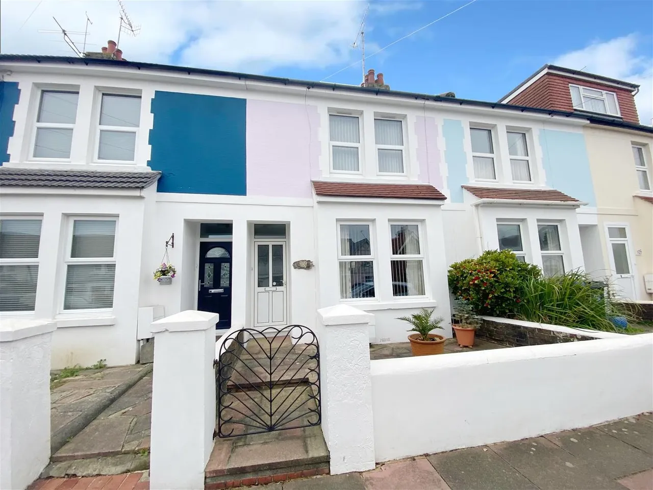 2 bed house for sale — Elm Grove, Worthing