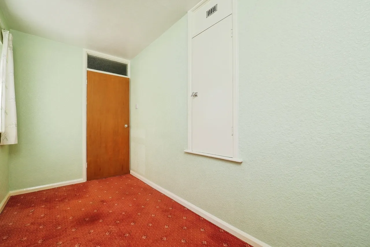 Summerwood Lane, Clifton, Nottingham, NG11, photo 10