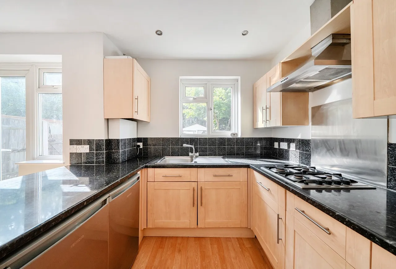 Thurleston Avenue, Morden, SM4 4BW, photo 6