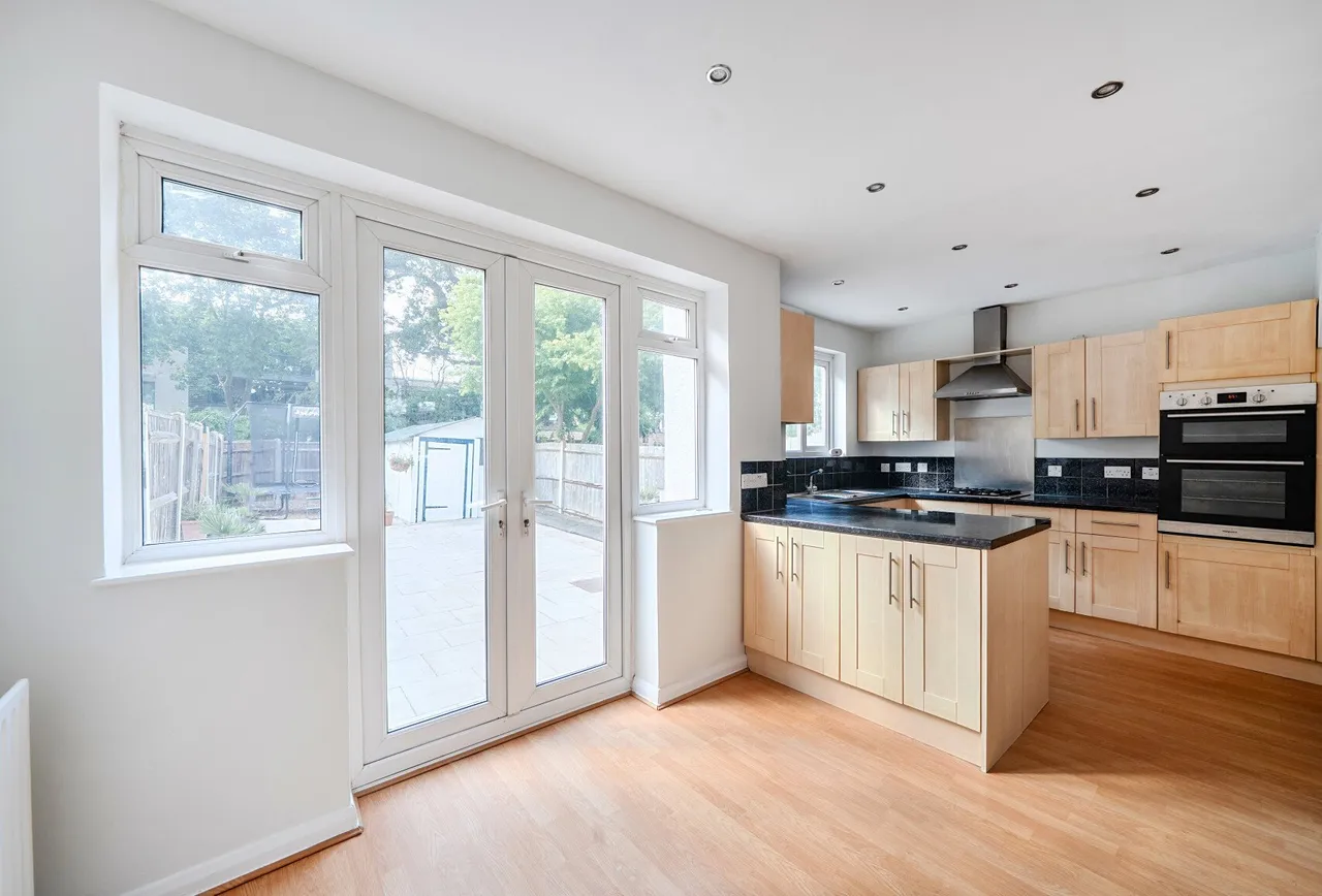 Thurleston Avenue, Morden, SM4 4BW, photo 4