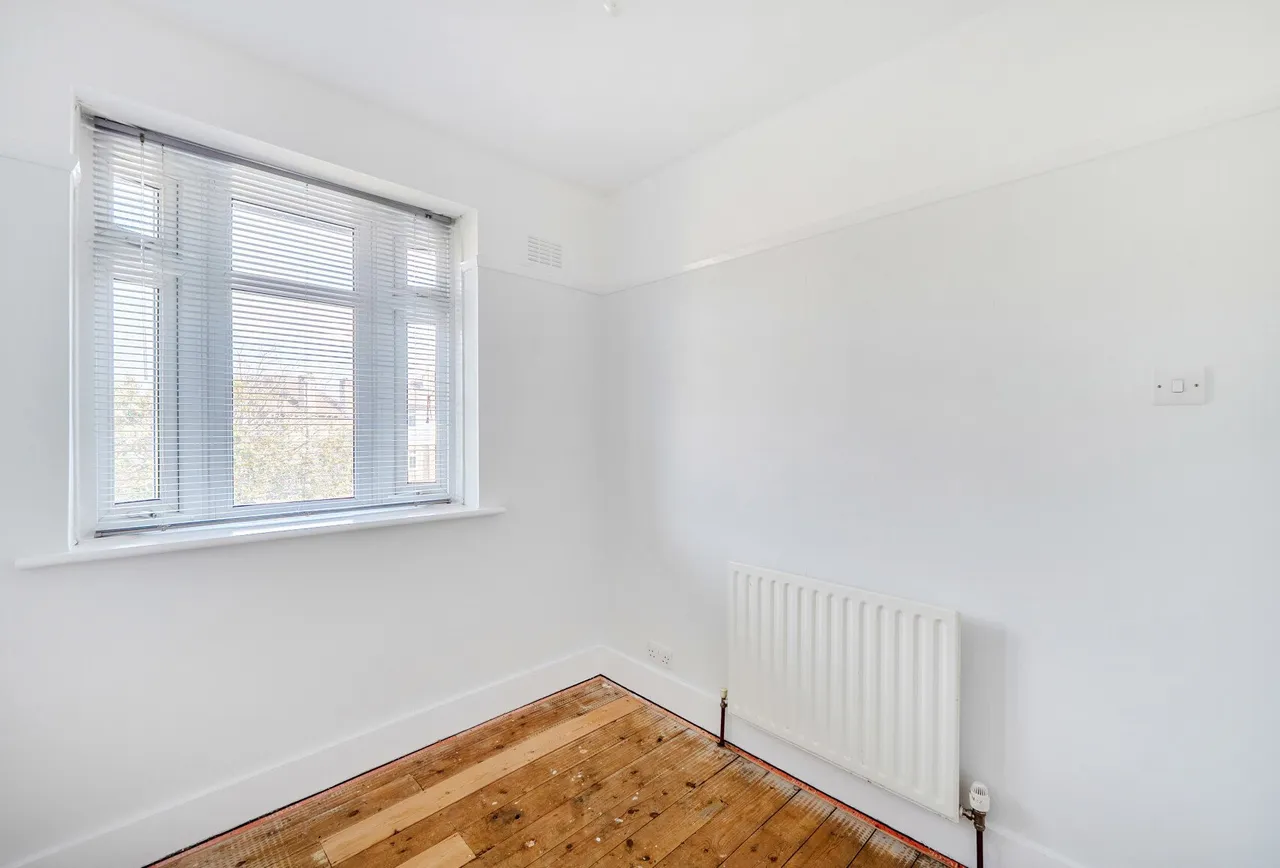 Thurleston Avenue, Morden, SM4 4BW, photo 16