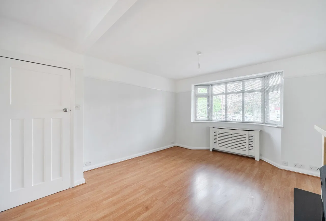 Thurleston Avenue, Morden, SM4 4BW, photo 5