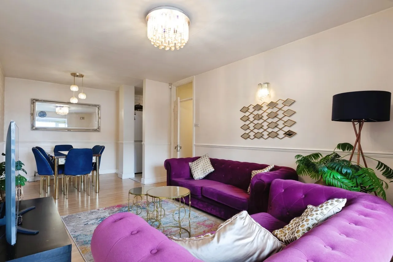 2 bed flat for sale — Ley Street, ILFORD, Essex, IG2