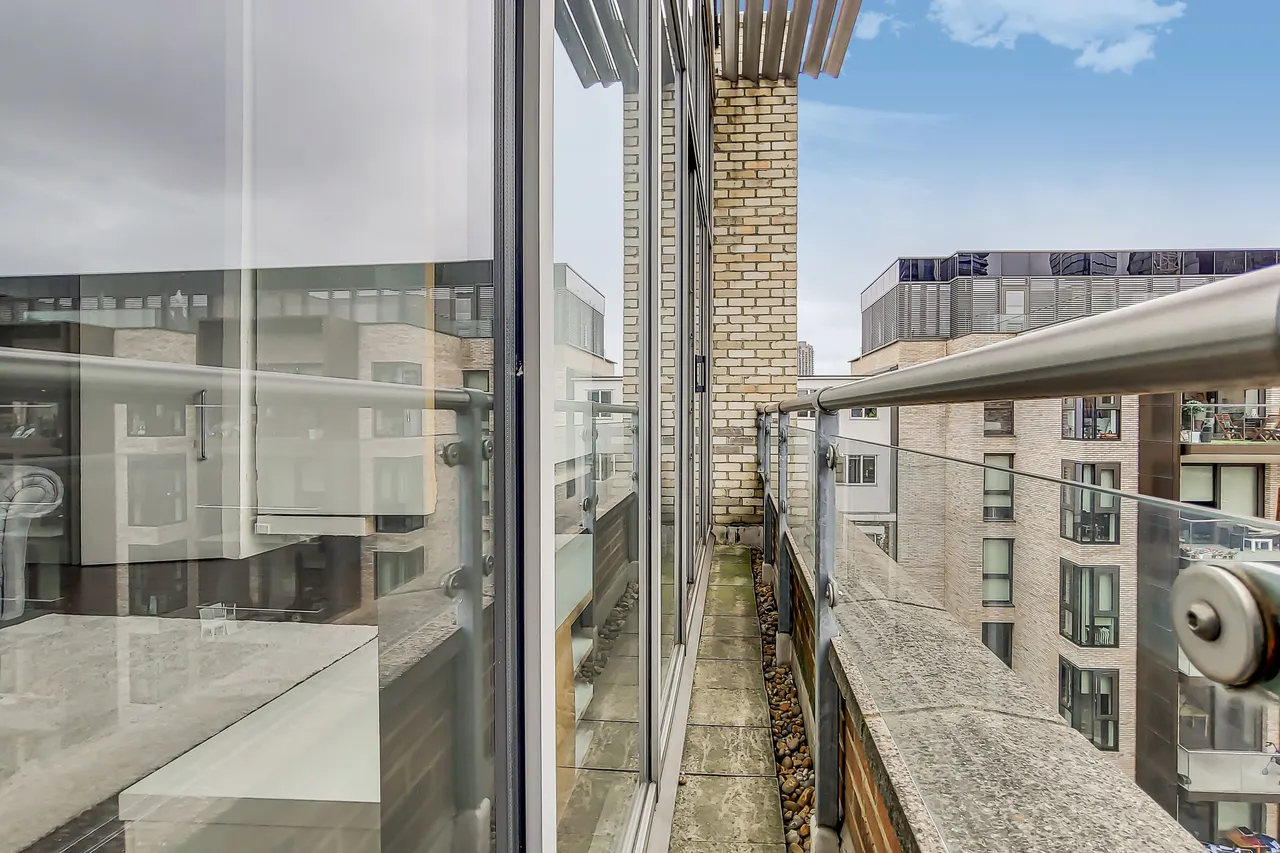 Flat 514, Lawrence House, 238 City Road, London, photo 5