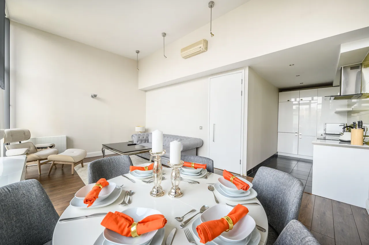 Flat 514, Lawrence House, 238 City Road, London, photo 12