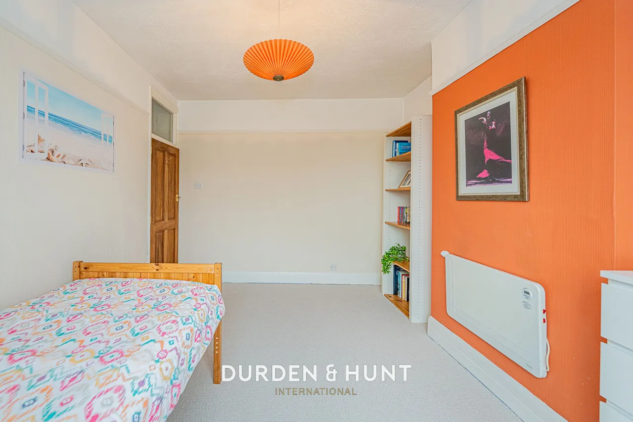 Marguerite Drive, Leigh-On-Sea, SS9, photo 16