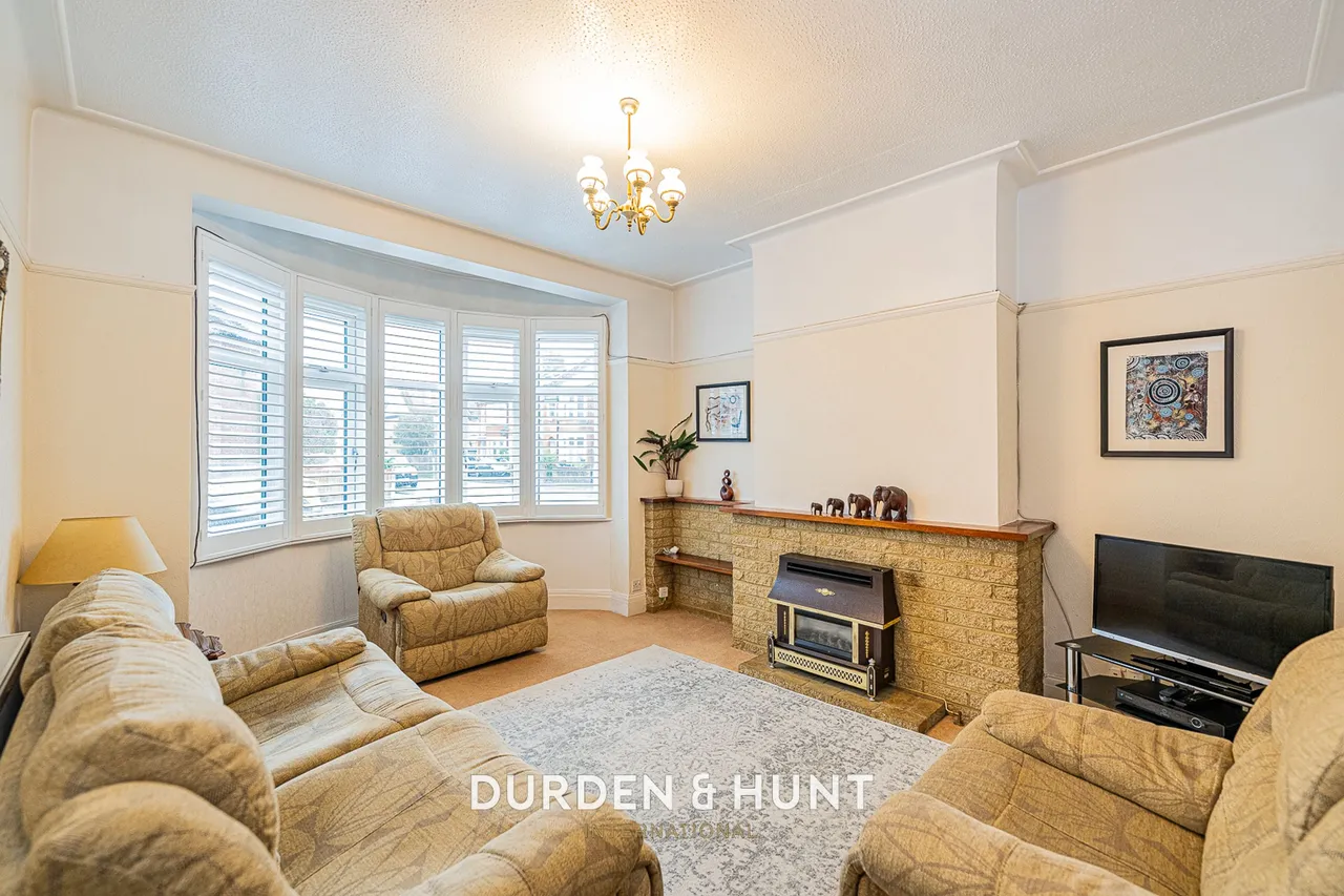 Marguerite Drive, Leigh-On-Sea, SS9, photo 2