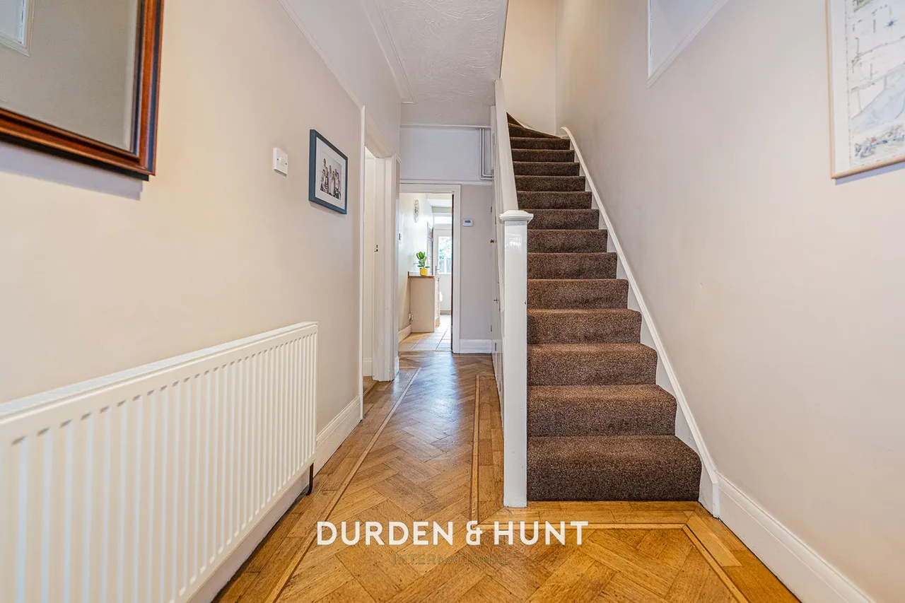 Marguerite Drive, Leigh-On-Sea, SS9, photo 11