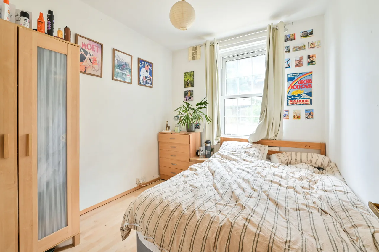 154 Edmund House, Doddington Grove, London, photo 4